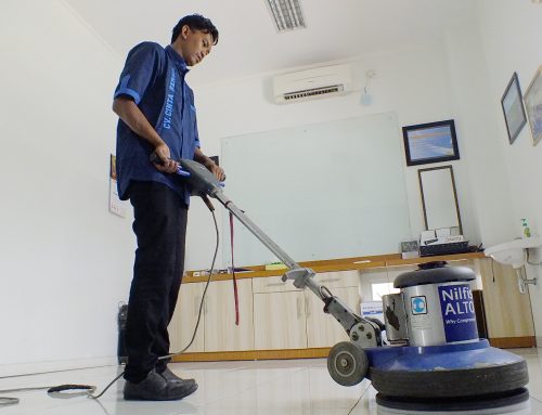 Memilih alat pel lantai dan cara membersihkan lantai
